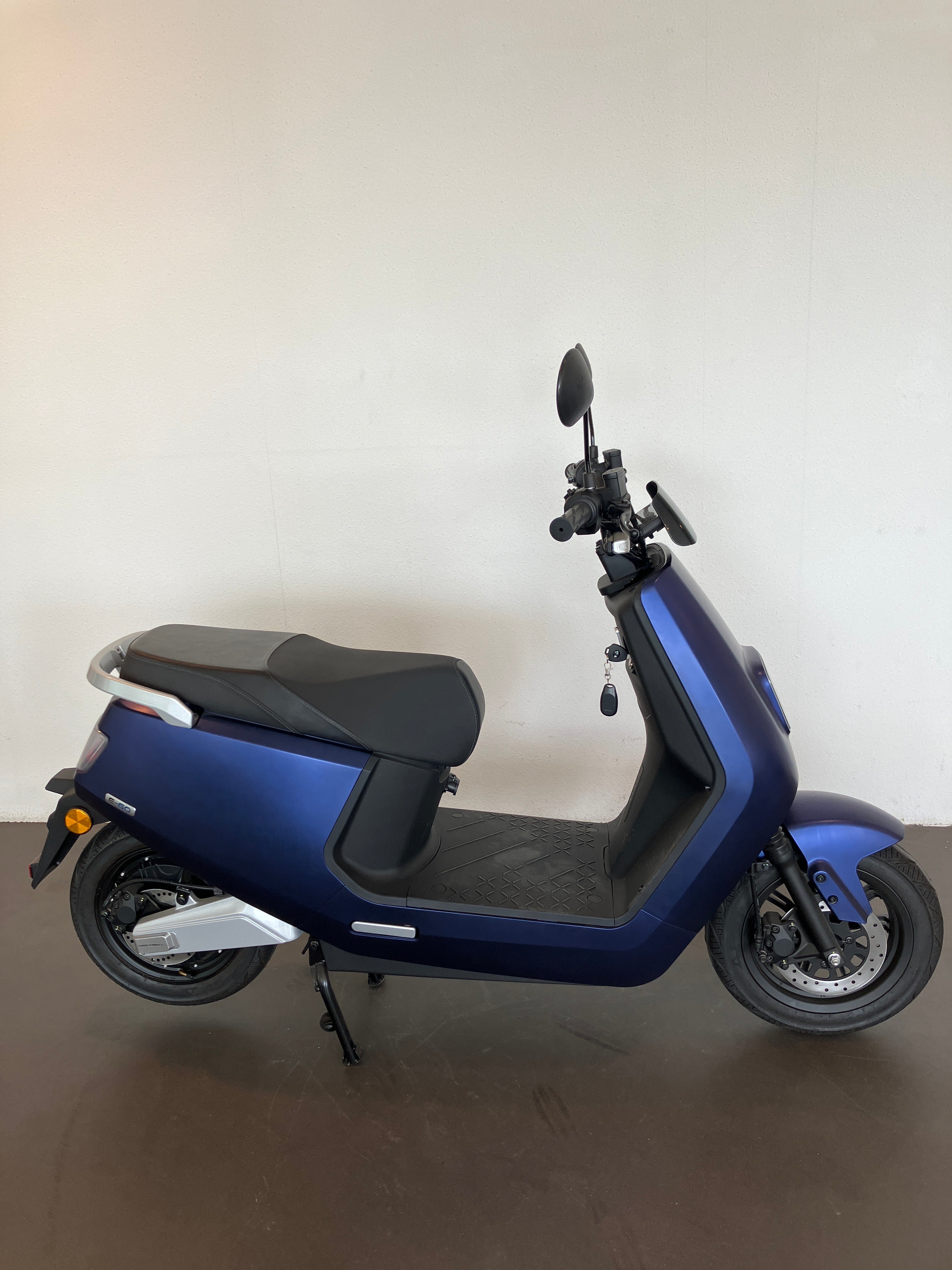 IVA E-GO S8