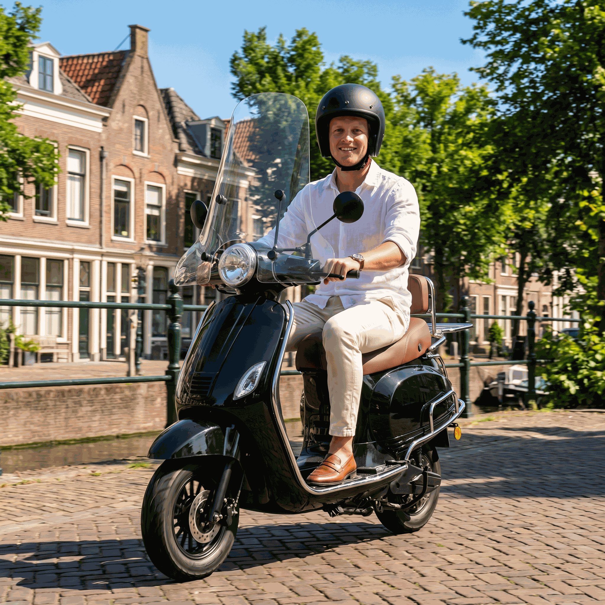 IVA Lux Special Electric 2.0 Zwart - Voordeelscooters.nl