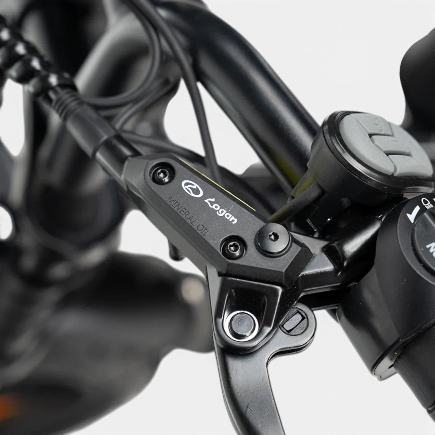 Ouxi V8/C80 Fatbike Zwart Hydraulische Remmen - Voordeelscooters.nl