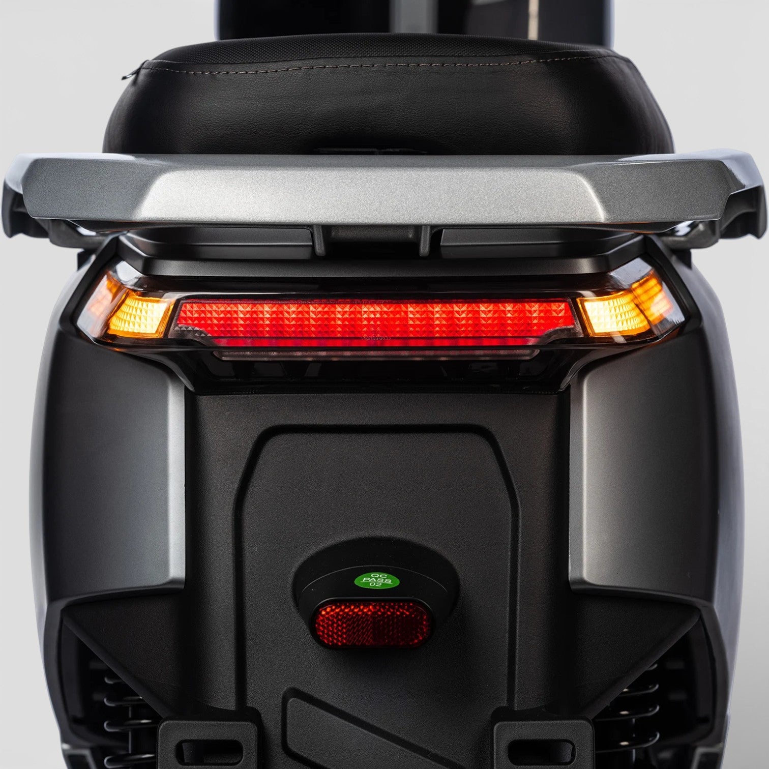 IVA NCS Matgrijs - Voordeelscooters.nl