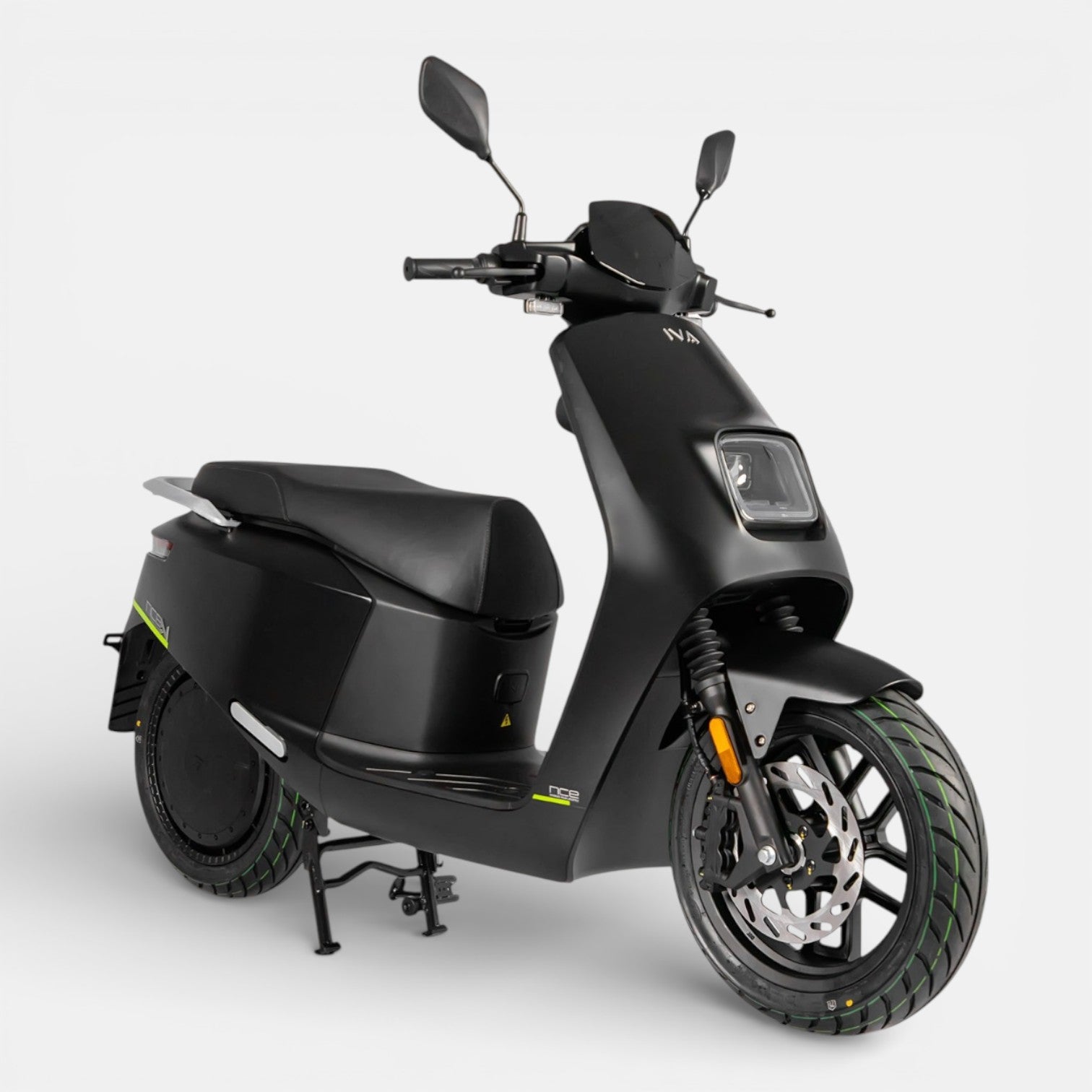 IVA NCE Pro Matzwart - Voordeelscooters.nl