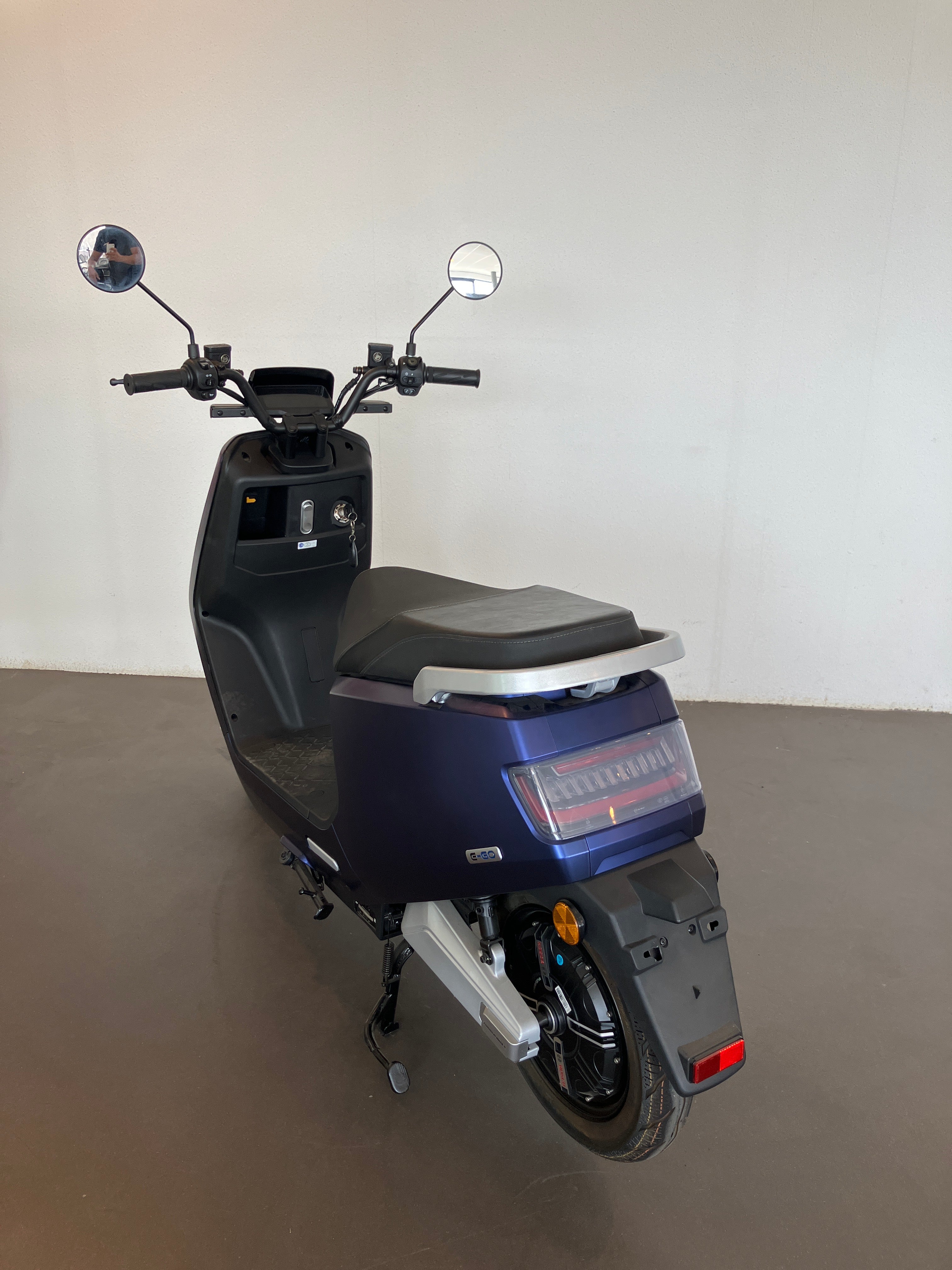 IVA E-GO S8