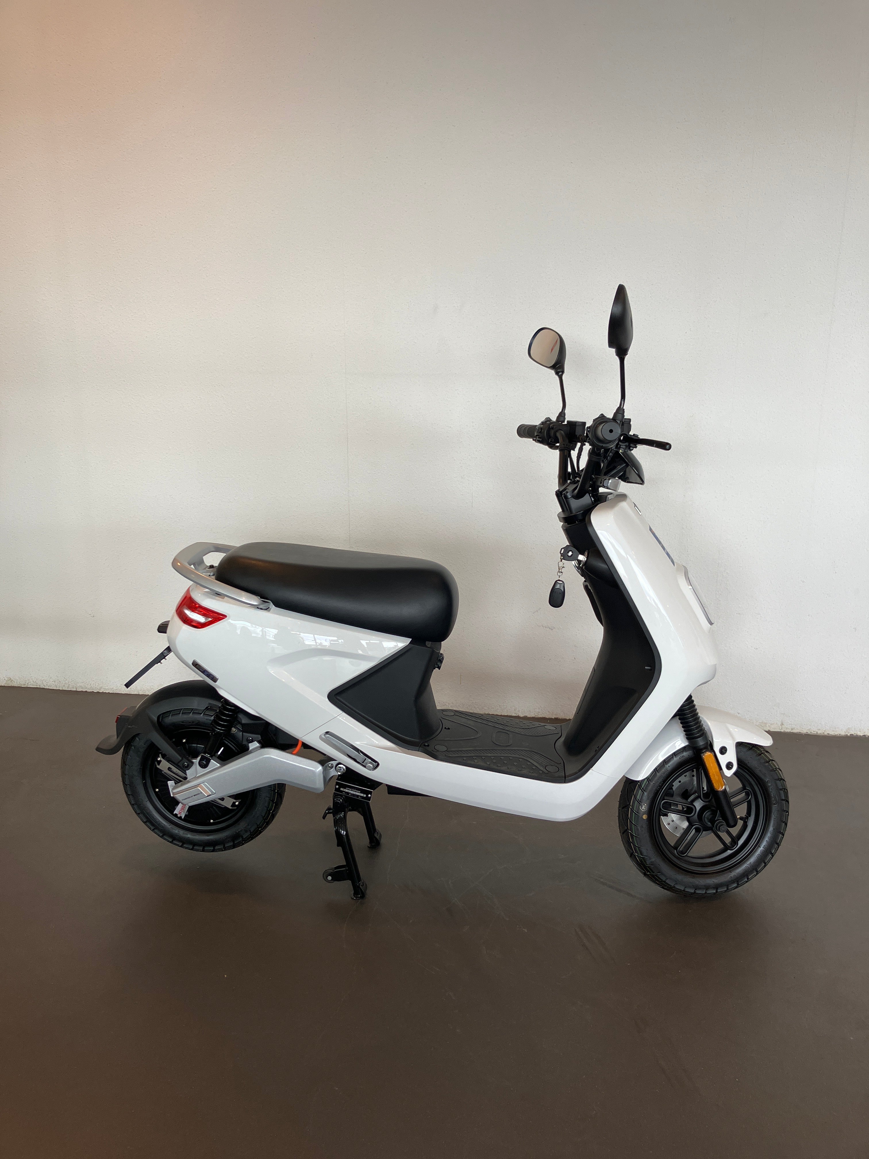 IVA E-GO S4