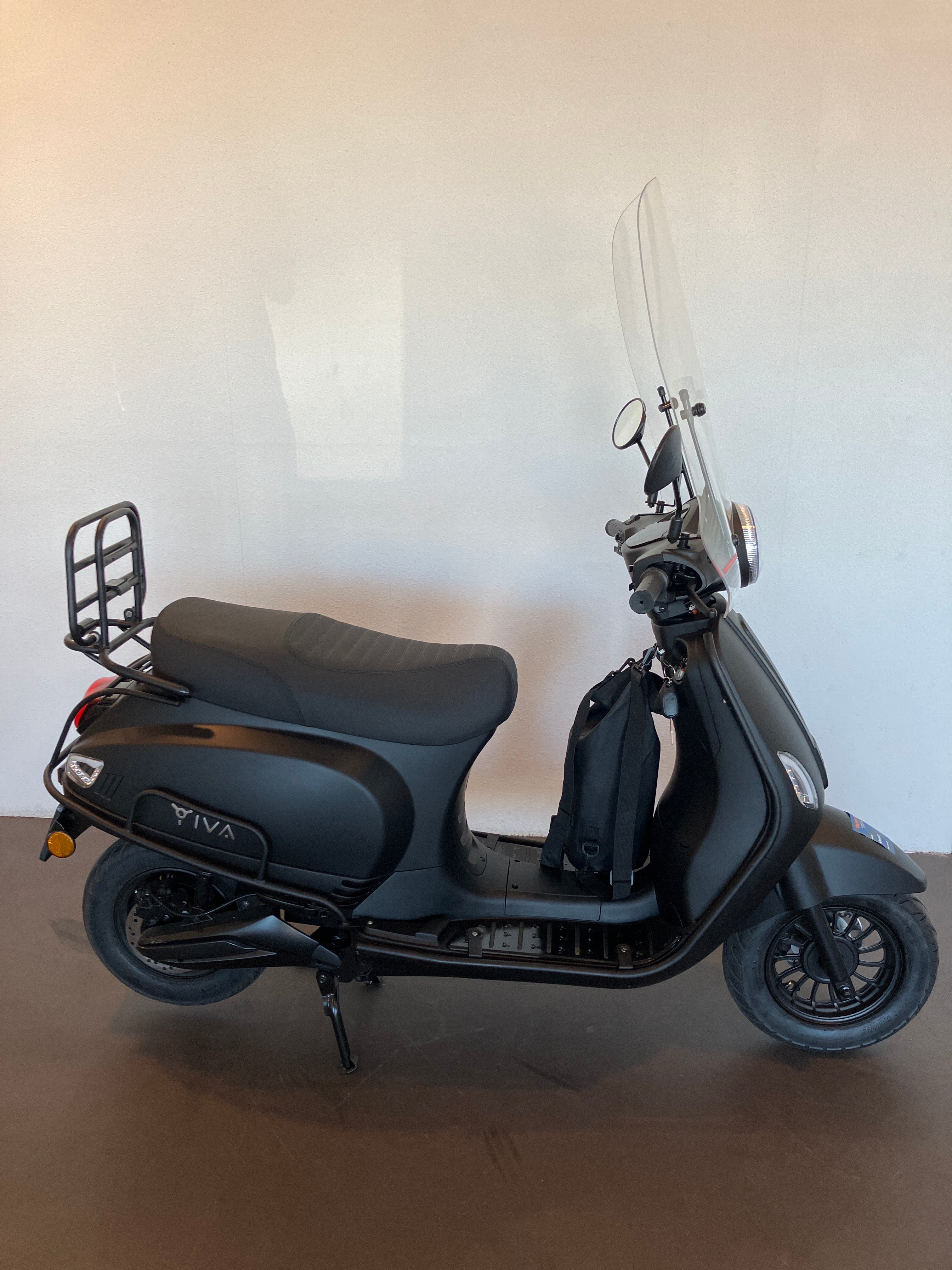 IVA Lux Electric 2.0 special