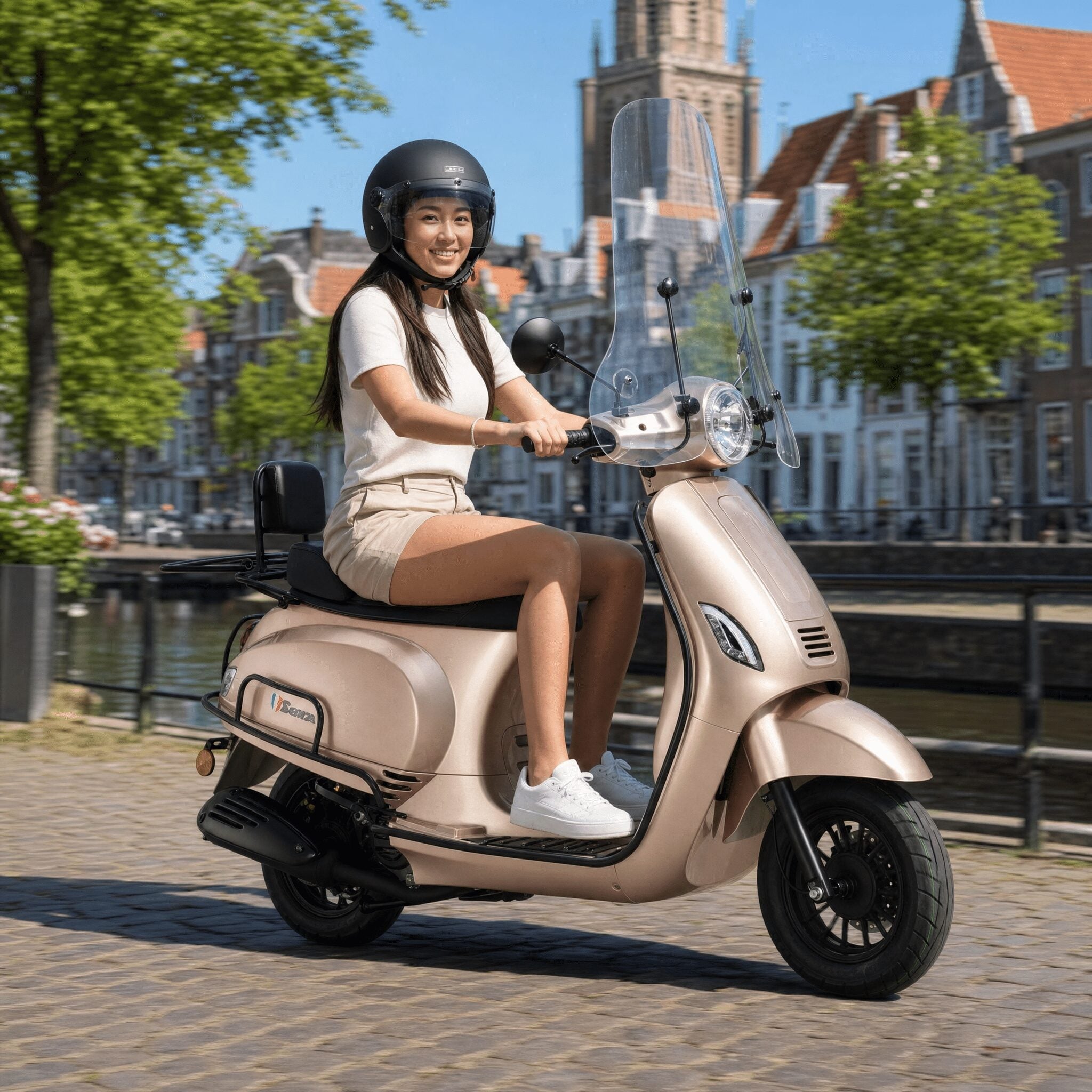 Senzo RivaLux Special Champagne - Voordeelscooters.nl