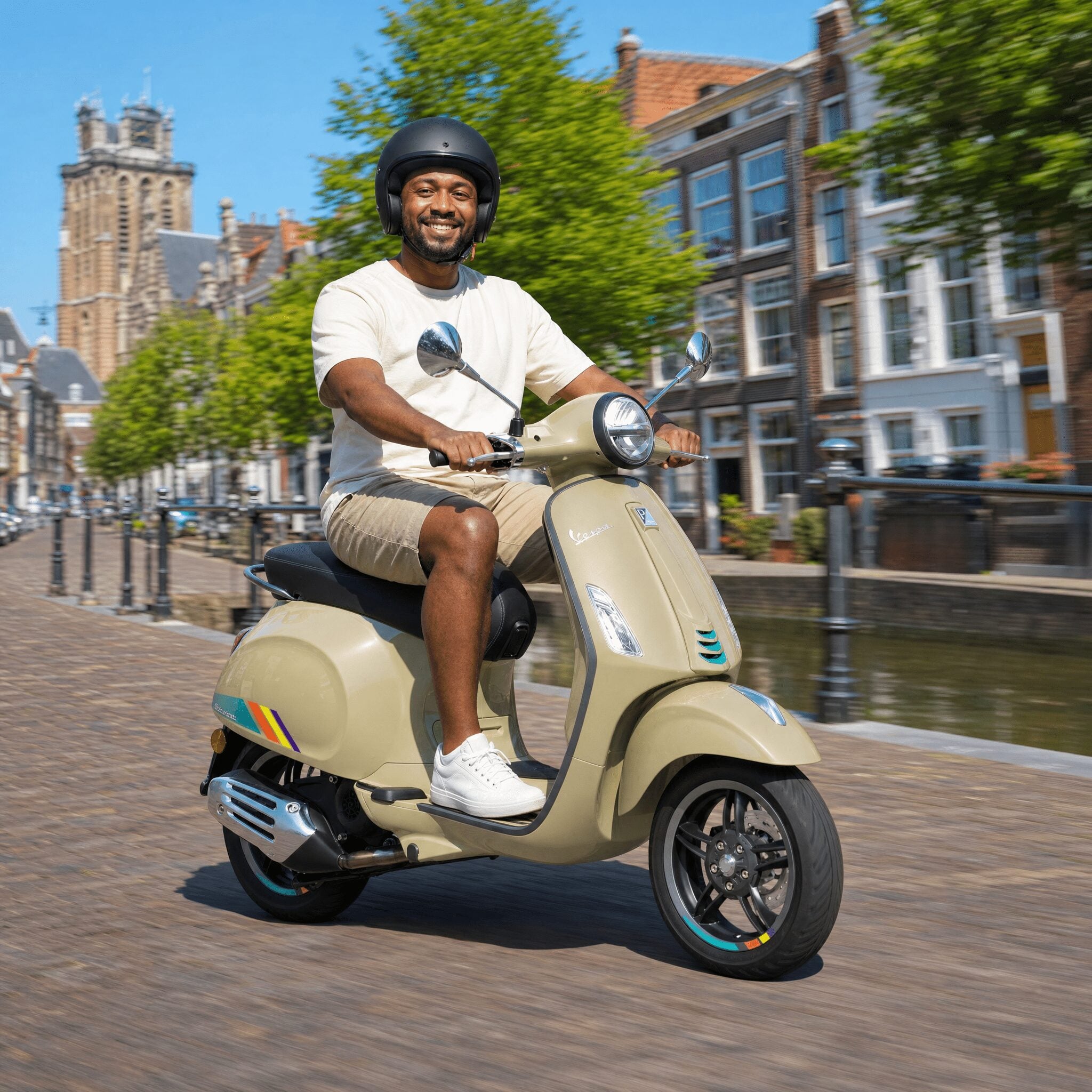 Vespa Primavera Beige - Voordeelscooters.nl