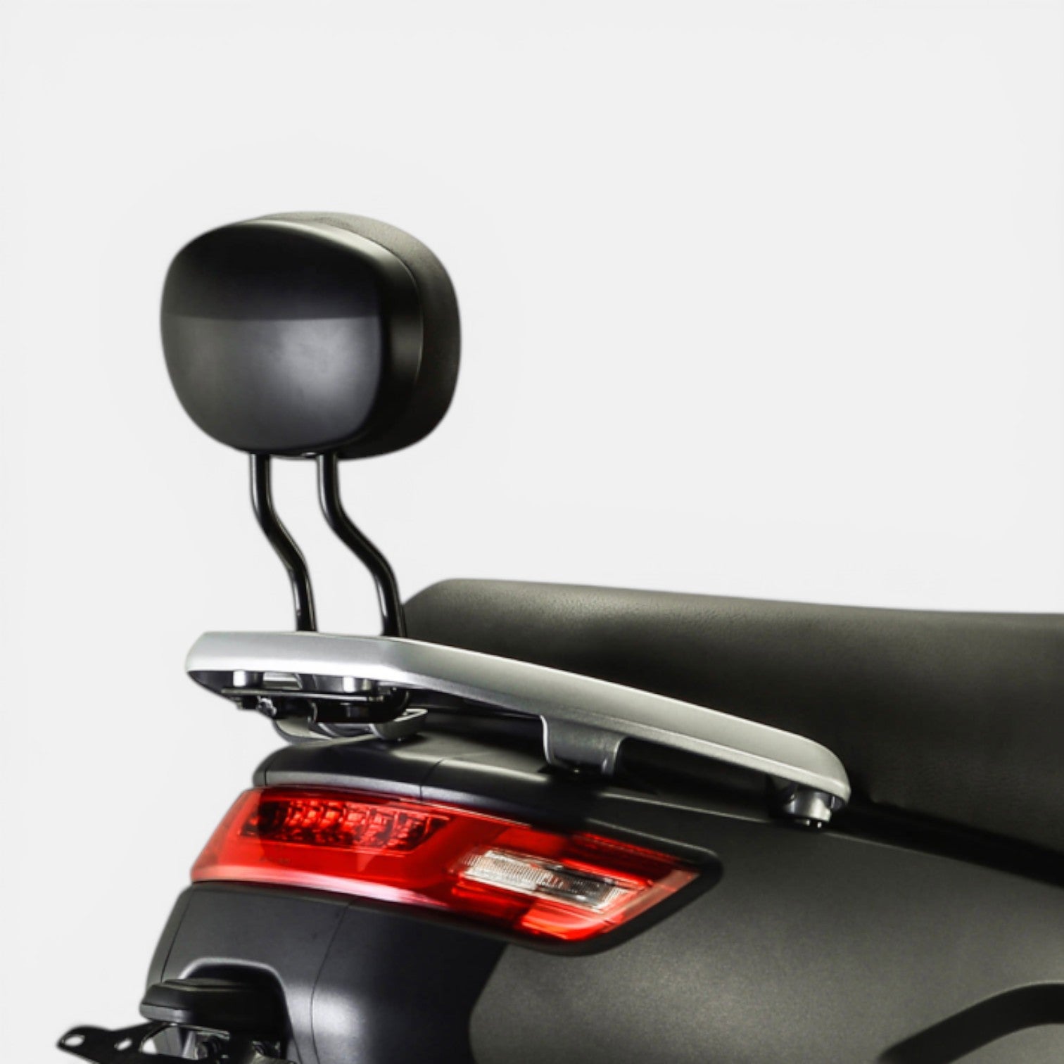 IVA E - GO S4 Rugsteun - Voordeelscooters.nl