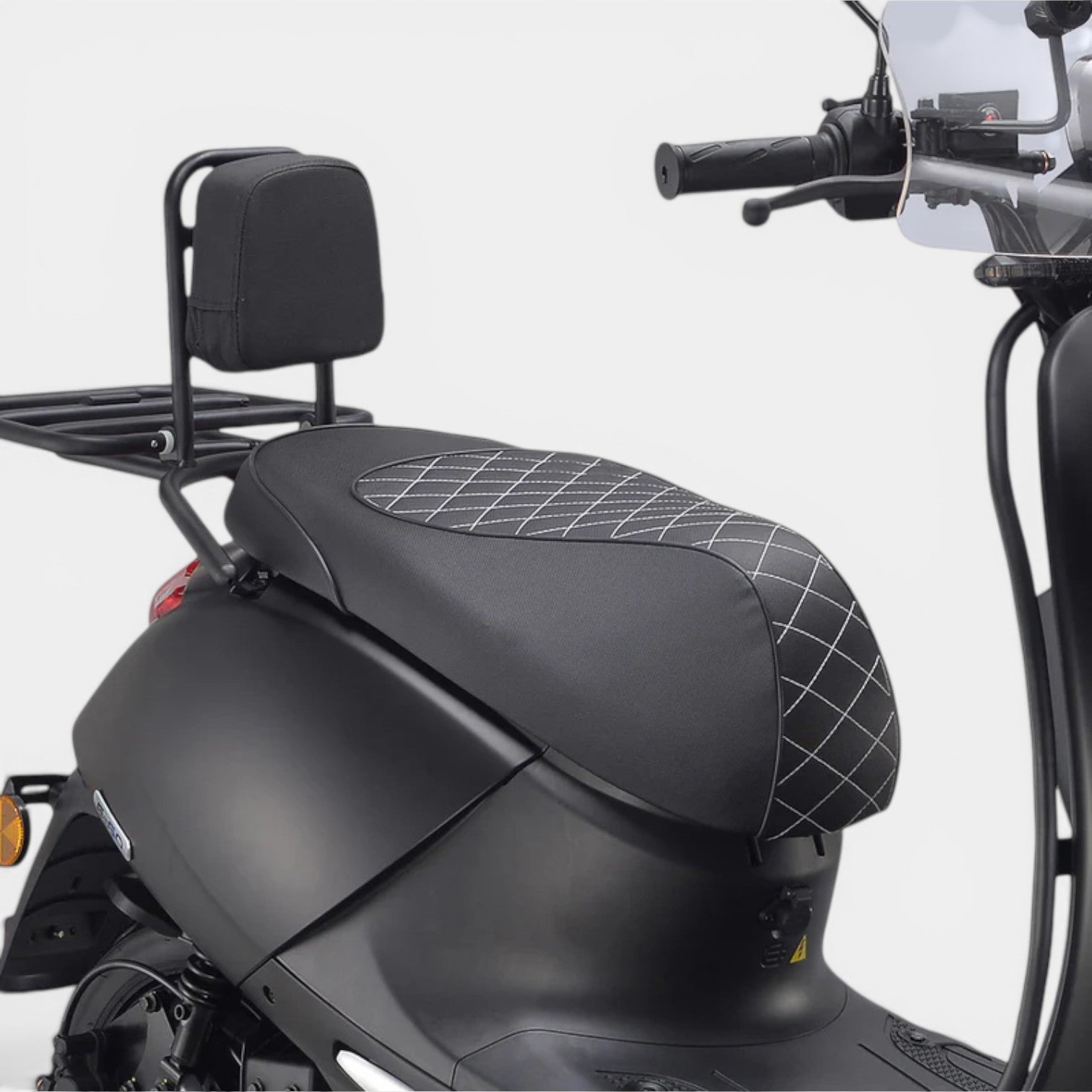 IVA E - GO S3 Special Zadel Zwart - Voordeelscooters.nl