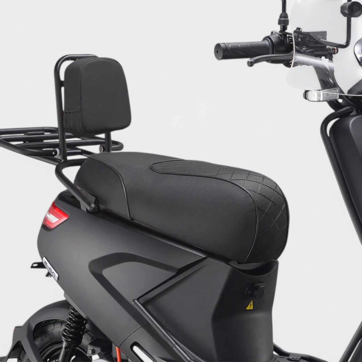 IVA E - GO S4 Special Zadel Zwart - Voordeelscooters.nl