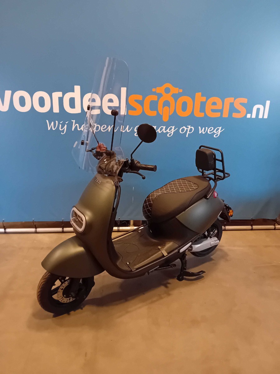 IVA S3 Mat Groen Special (showmodel) - Elektrische Scooter