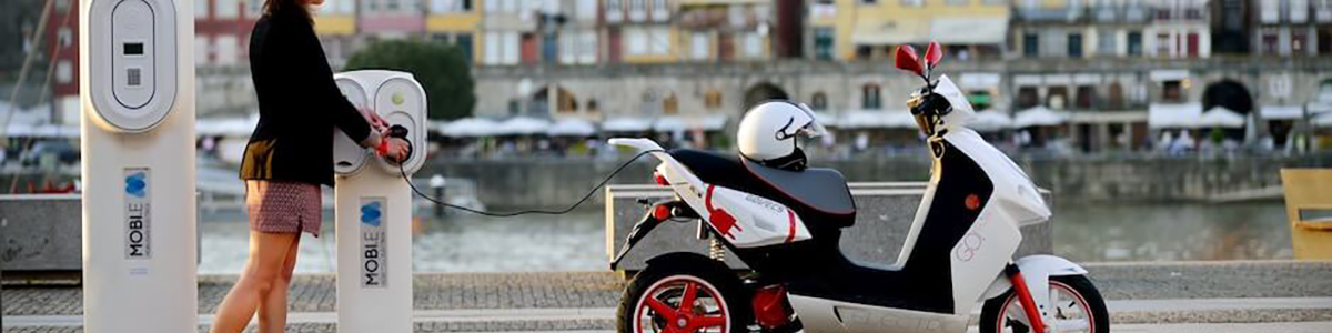 Elektrische scooter opladen: Volt, Watt en Ampère